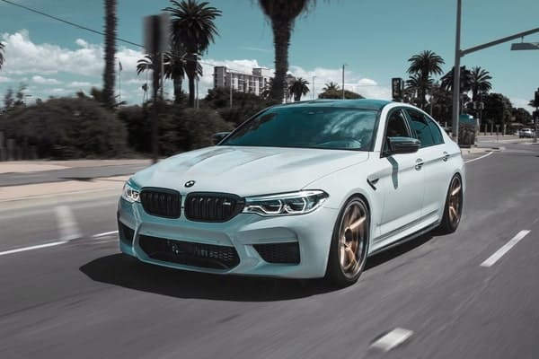 BMW M5 Sedan